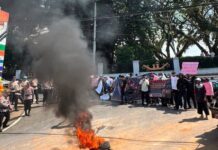 Gelar Aksi di Kejati, Aliansi Masyarakat Lampung Bersatu: Usut Tuntas Dugaan Keterlibatan Jampidsus